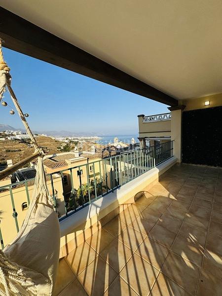 Foto 4e7998e1-3130-4edd-81e4-497efd0adf22. Lloguer apartament amb calefacció piscina a Centro Nerja