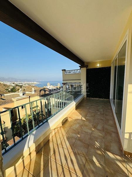 Foto 11f7f6c6-950c-4db3-b1ec-6ff97f7c8a55. Rent apartment with heating pool in Centro Nerja