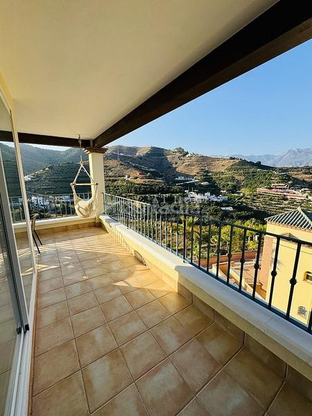 Foto ee99e8a9-c3b4-4d17-babd-013b0c75f188. Rent apartment with heating pool in Centro Nerja