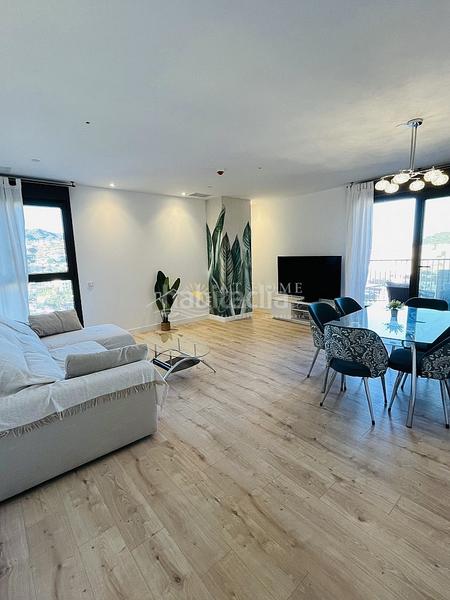 Foto 49da907d-abc0-4942-94e9-77f77965916d. Alquiler apartamento piso en torres de martiricos larga temporada. en Málaga