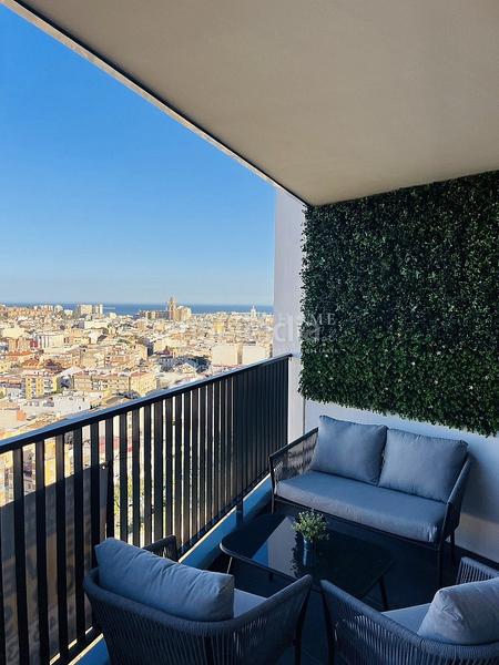 Foto cc83730b-2ce5-4dcf-868d-bb326f606b85. Alquiler apartamento piso en torres de martiricos larga temporada. en Málaga