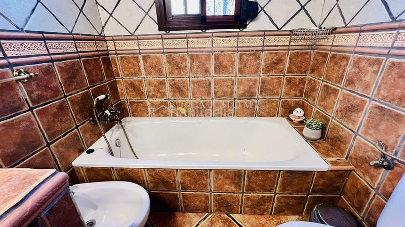 Foto 2215258c-8712-416d-90b3-da815d5eb17b. Rent chalet with heating in Torrox pueblo Torrox