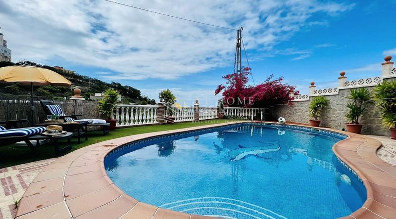 Foto 7b421e76-2bc8-42be-a48f-f449c120014d. Rent chalet with heating in Torrox pueblo Torrox