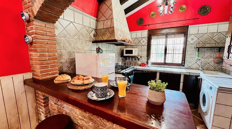 Foto dc4cb65c-62f1-450f-9eea-bf37ae55de86. Rent chalet with heating in Torrox pueblo Torrox