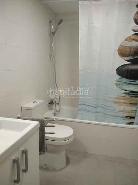 Foto 85771c23-8427-44ad-82b2-201bdb1e01d1. Miete appartement mit heizung parking pool in El Peñoncillo Torrox