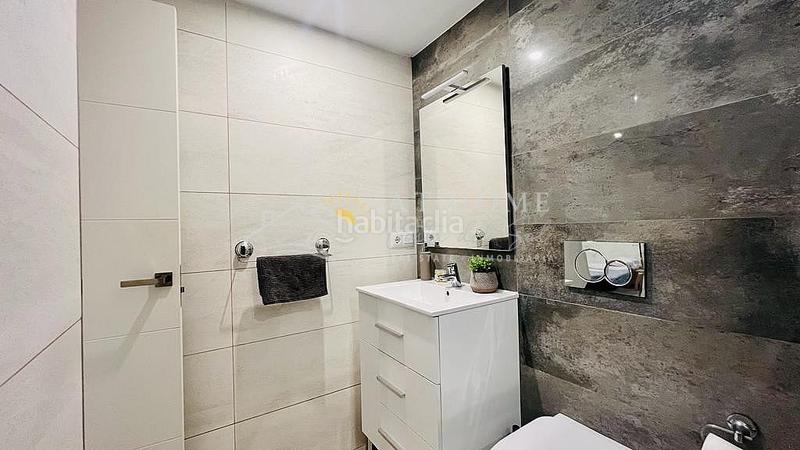 Foto 0b847f14-b571-4275-a3c2-31693dbfa946. Lloguer apartament a Centro Nerja