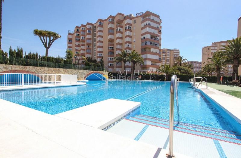 Foto 2c1bf4db-f8ef-4f48-996a-d40d333412e2. Rent apartment with heating in Torrox pueblo Torrox