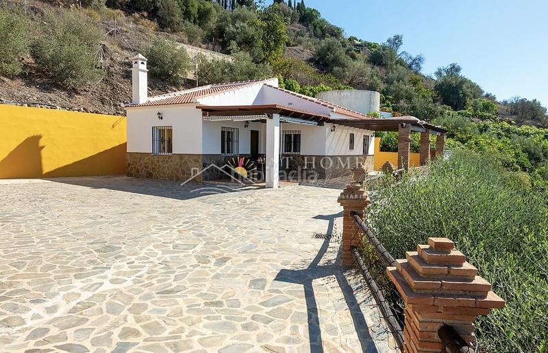 Foto 09df6222-159f-4822-9181-27d15cc460b4. Lloguer casa amb calefacció aparcament piscina a Torrox