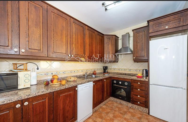 Foto 273190b9-1de6-4a9c-8fa4-f55e08b93cd9. Rent house with heating parking pool in Torrox pueblo Torrox