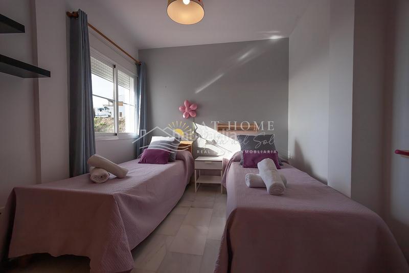 Foto 5377086a-c713-4764-9f7b-bf91438e21c2. Miete chalet mit parking pool in Frigiliana