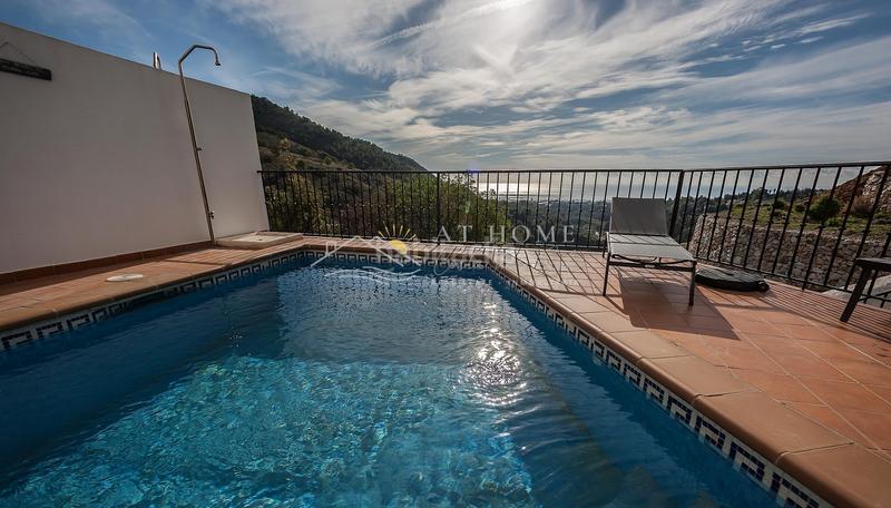 Foto bd231910-f8ff-4378-88f7-e32f31c65422. Miete chalet mit parking pool in Frigiliana
