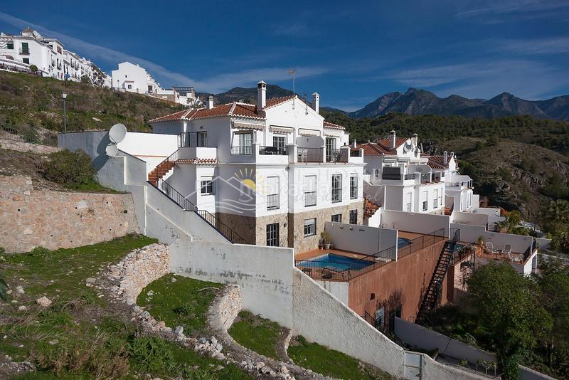 Foto eee243a7-2403-43f6-bc04-281dde6b5d70. Miete chalet mit parking pool in Frigiliana