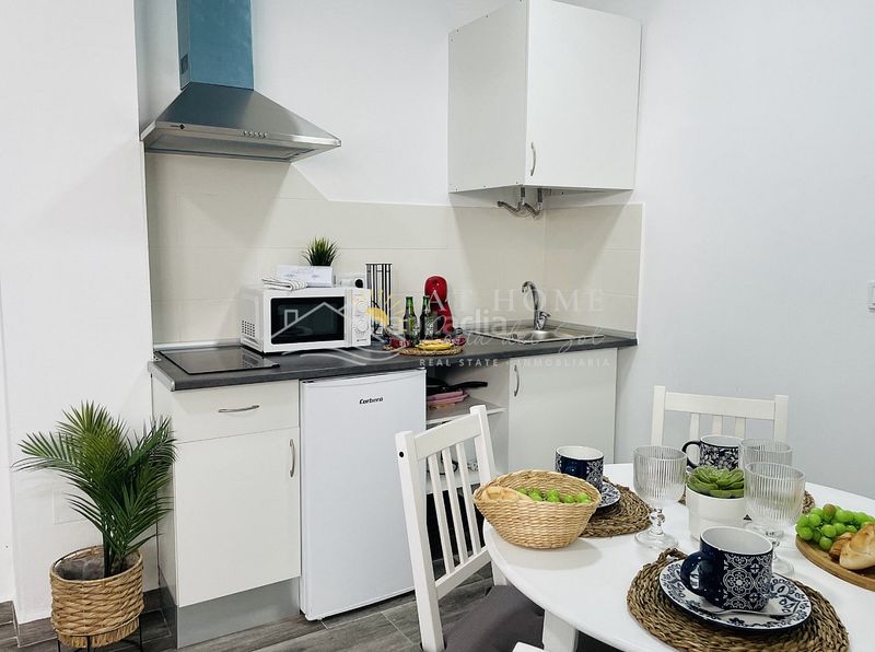 Foto 8757fa00-5d1b-446a-85ff-5ab9b28fc070. Alquiler apartamento alquiler meses de invierno. en Nerja
