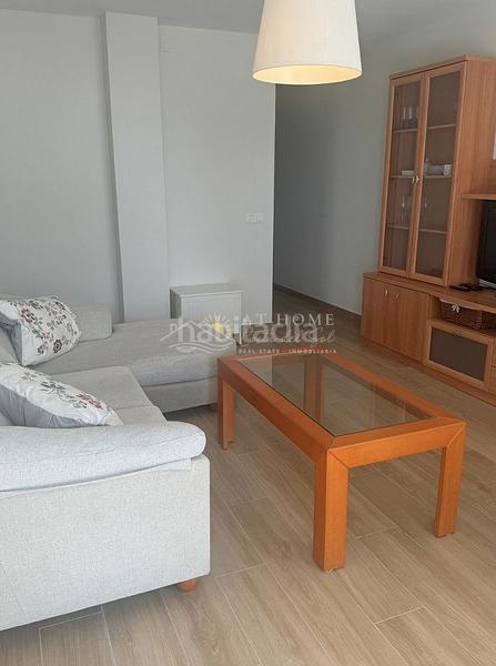 Foto fd1c944b-4aa8-42cf-825e-59474c27b014. Lloguer apartament a Centro Nerja