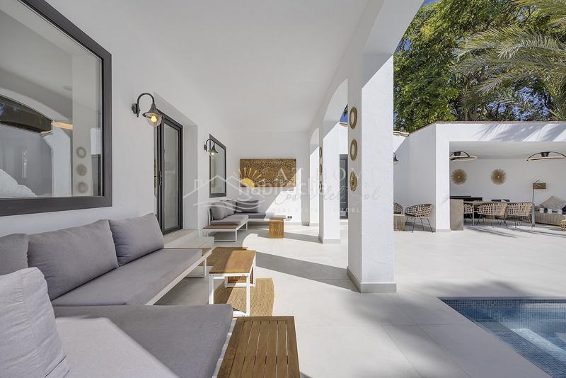 Foto 25a12a16-71ba-4f12-86fc-53f6959860a5. Casa con parcheggio piscina in Benahavís pueblo Benahavís