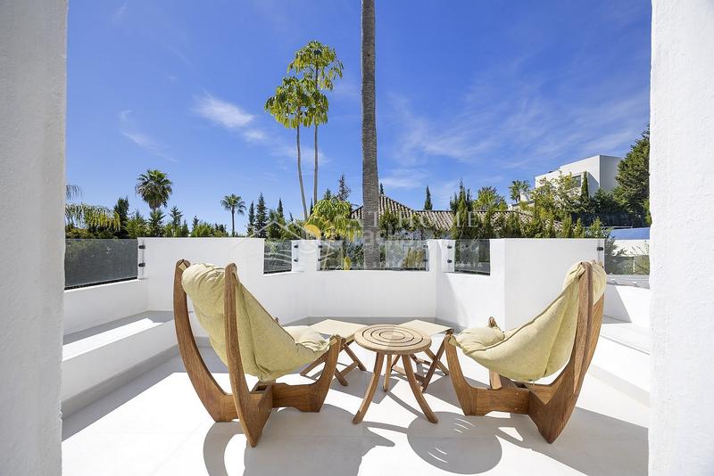 Foto 273a7855-1c3b-4a65-8cee-c770f1d59026. Casa con parcheggio piscina in Benahavís pueblo Benahavís