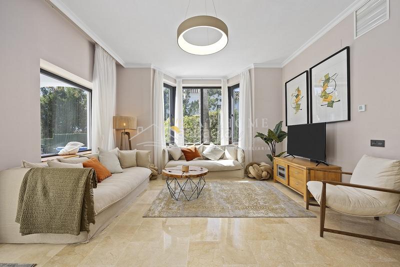 Foto 2eea0f7e-0d11-40ed-85b2-515ecd2dcf62. Casa con parcheggio piscina in Benahavís pueblo Benahavís