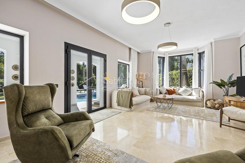 Foto ff0b1711-f057-4345-a1d2-6223a1d9e90d. Casa con parcheggio piscina in Benahavís pueblo Benahavís