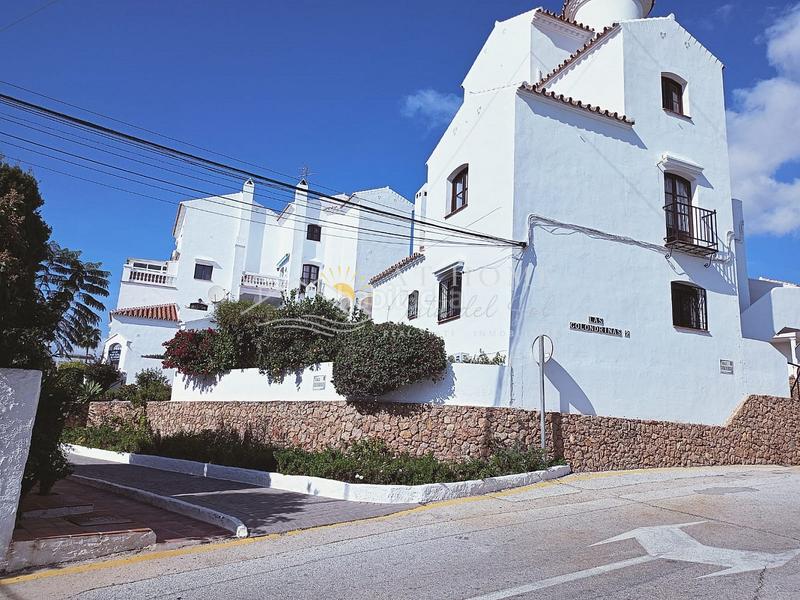 Foto 99354281-6512-40c9-a5a9-41e83eb0f063. Lloguer casa amb piscina a Centro Nerja