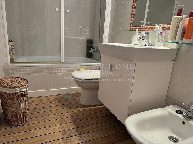 Foto 6aa0a6d4-c92b-40f7-a35c-544a55266b4f. Apartament amb aparcament a la cala Mijas Mijas