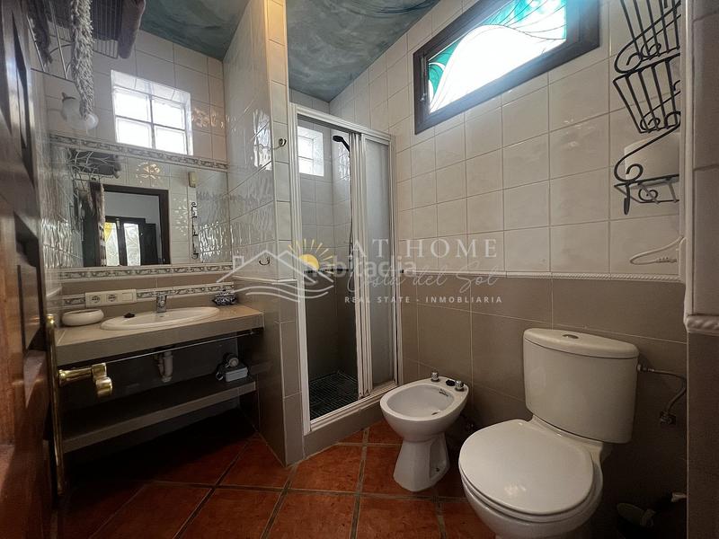 Foto 42b65acd-75fc-4198-b506-6239ee9d4ad1. Casa in Centro Nerja