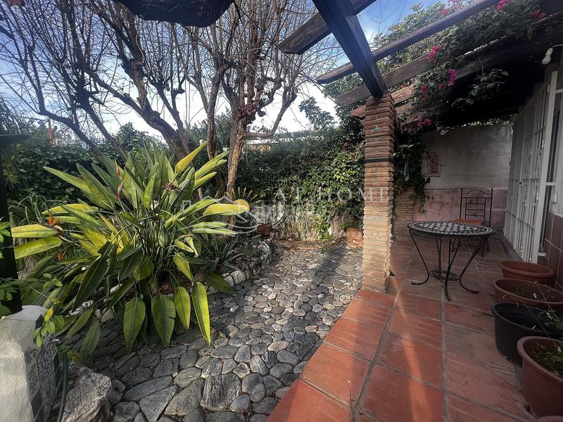 Foto 8ee70bfe-ca88-4be3-89f8-6cc987357994. Casa in Centro Nerja