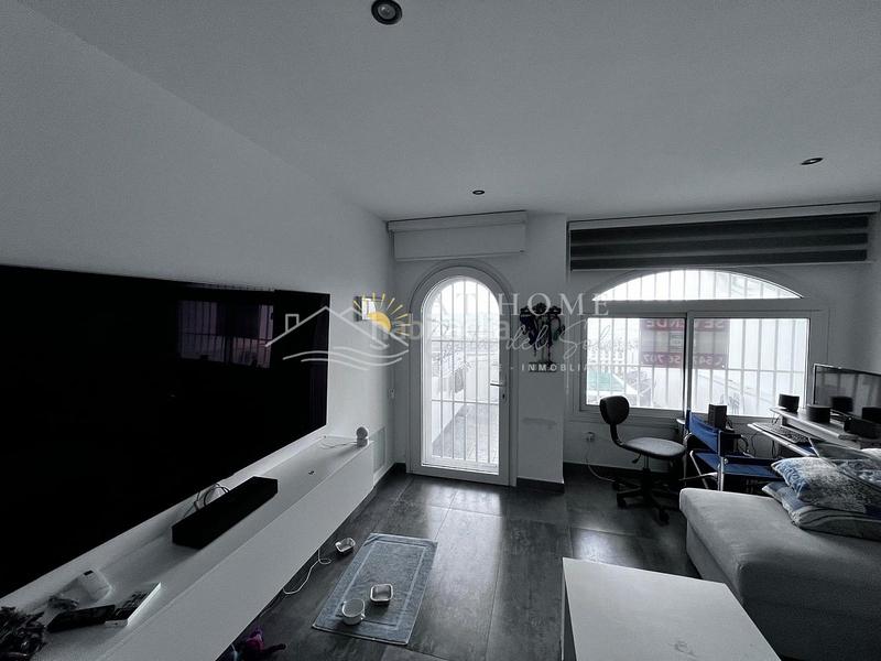 Foto dda5adc7-1f5d-41a9-9b65-ec05c60da1b0. Casa  en primera linea de playa. en Roquetas pueblo Roquetas de Mar