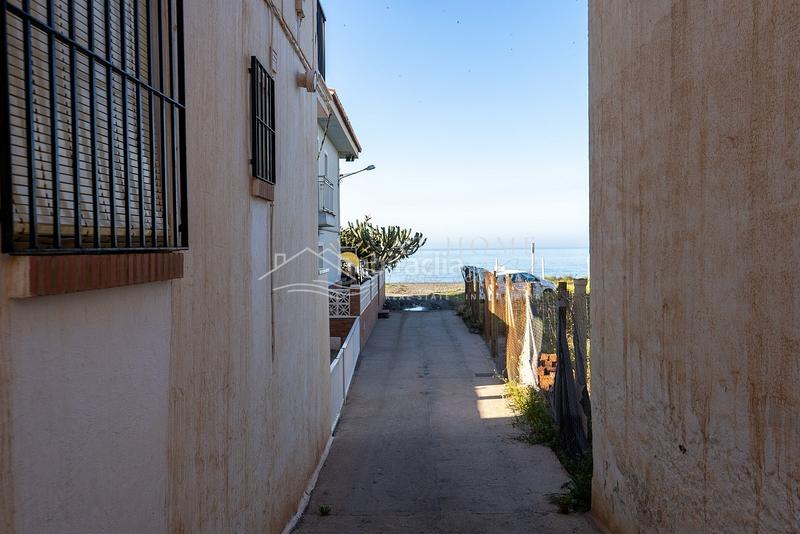 Foto def2ddba-93e4-4886-9217-fcd4520d60e3. Apartament amb piscina a El Morche Torrox