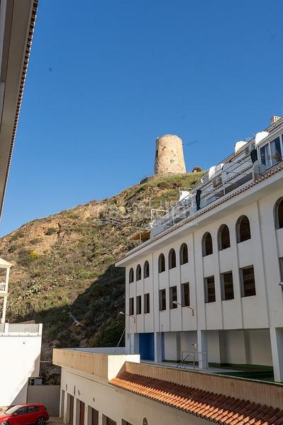 Foto fb78b079-217c-483c-9423-ae229324c574. Apartament amb piscina a El Morche Torrox