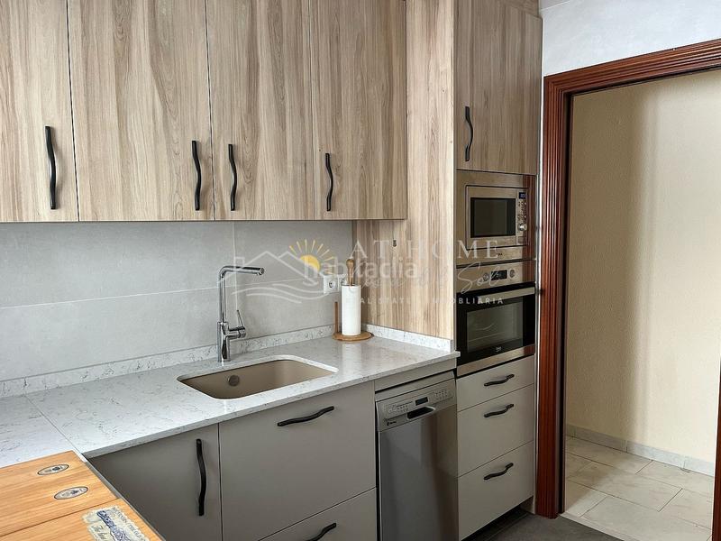 Foto 0f1c5f72-0978-4a9f-83d2-061c1a3b317e. Appartement avec parking dans Centro Histórico Málaga