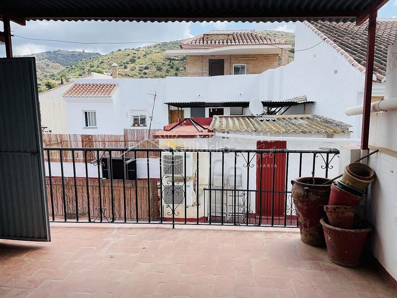 Foto d7aa5479-230f-45e1-874c-abec78677ef5. Casa  en Torrox pueblo Torrox