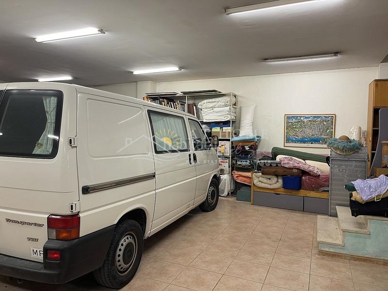 Foto e730587a-a5d4-4f0f-b6d3-07c3e254046a. Autoparkplatz in Centro Nerja