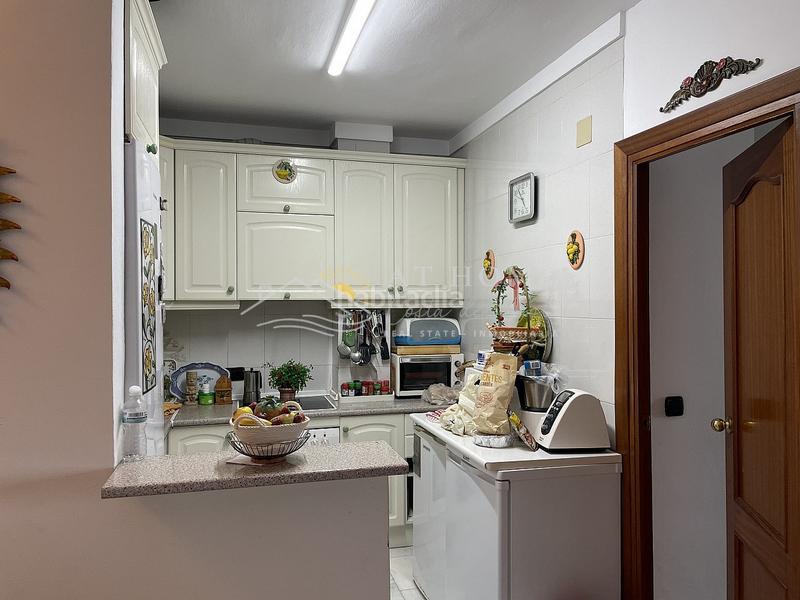 Foto fc6b7b63-d75e-4539-8a9f-9c636081752e. Apartament amb aparcament a Torrox pueblo Torrox