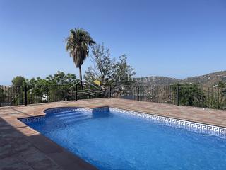 Rent House in Frigiliana. Alquiler de larga temporada.