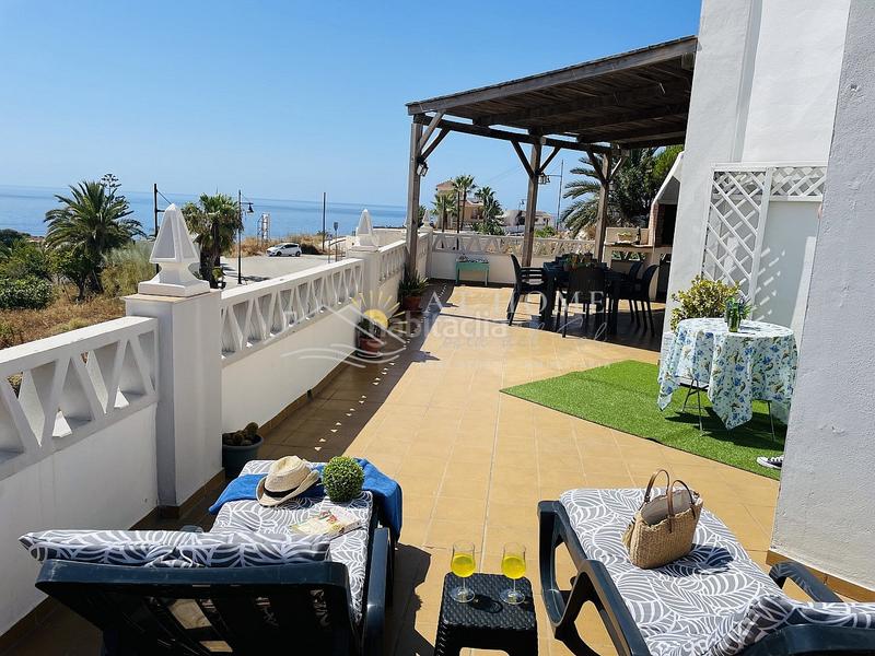 Foto 15cee35f-747a-43c5-8bd2-33590cdb614e. Alquiler apartamento piso en alquiler con vistas al mar en Torrox