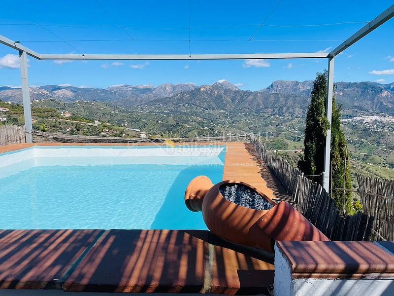 Foto 0dd66e64-88fd-4590-a050-dfa7dd942c3e. Alquiler casa alquiler temporal. en Torrox pueblo Torrox