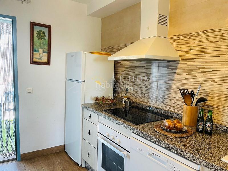 Foto f08b4ff4-f263-4038-801a-0e0ede636b37. Rent house with parking pool in Torrox pueblo Torrox