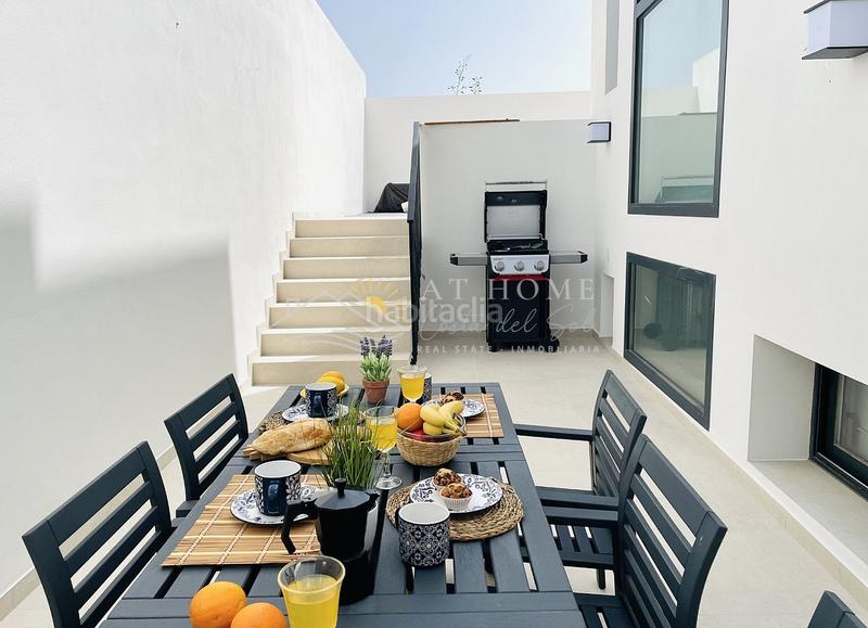 Foto 828a54f3-e85d-4e69-ae33-7c6657470e05. Lloguer casa amb aparcament piscina a Centro Nerja