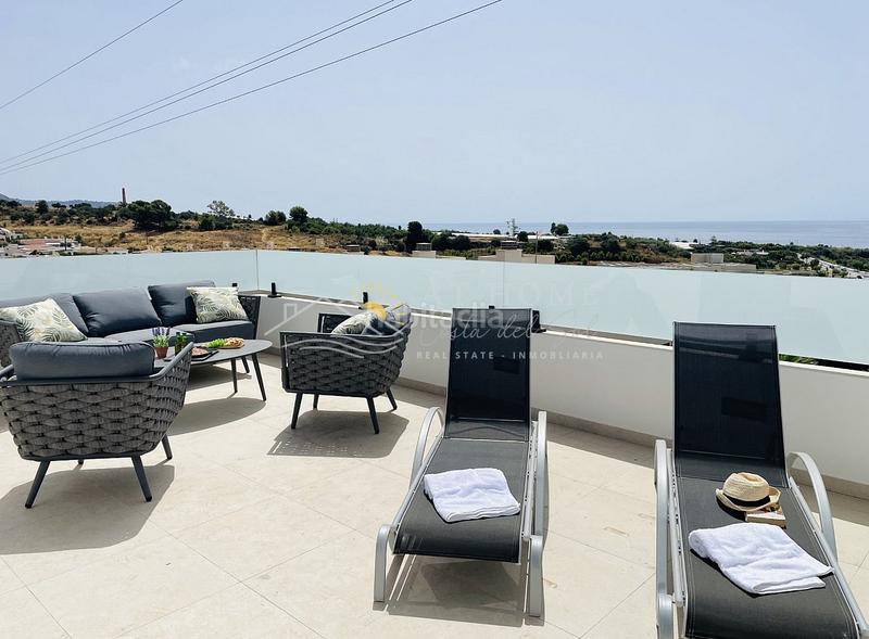 Foto cfc1703b-14d4-43e5-8606-f8464a1b5e24. Location maison avec parking piscine dans Centro Nerja