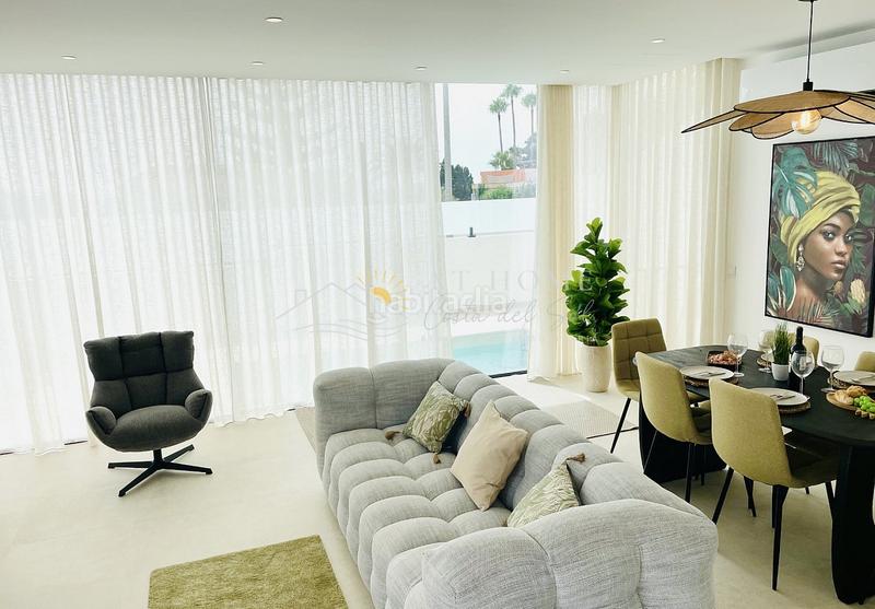 Foto 05b36c7f-9f68-4396-9f27-a54828a1e0e6. Rent house with parking pool in Centro Nerja