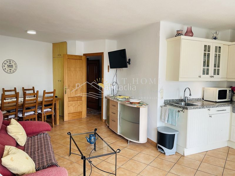 Foto b25de883-5888-4859-a3f2-63a34fc22c22. Apartamento piso en avenida el faro en El Peñoncillo Torrox