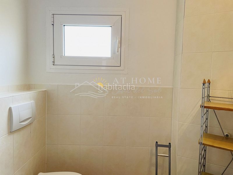 Foto b6080586-7221-49c8-a658-8af17b4055be. Apartamento piso en avenida el faro en El Peñoncillo Torrox