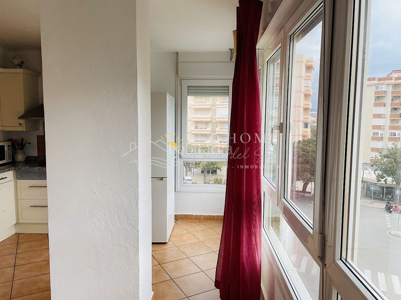 Foto c9781651-cc64-4aaa-ad73-661cee51aa93. Apartamento piso en avenida el faro en El Peñoncillo Torrox