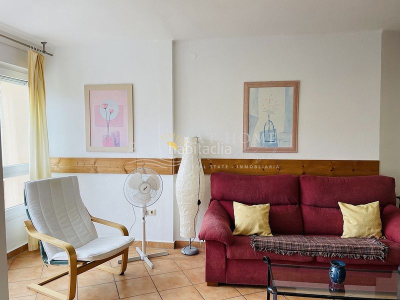 Foto d7772de2-18ad-4277-856b-395e9162e10f. Apartamento piso en avenida el faro en El Peñoncillo Torrox