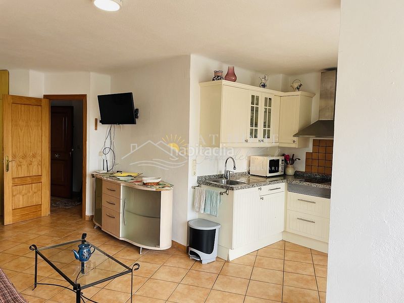 Foto e74fc359-d0aa-4816-9a91-70015a1ba0e8. Apartamento piso en avenida el faro en El Peñoncillo Torrox