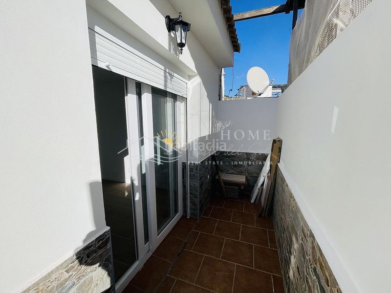 Foto b37fc95a-a2fb-4745-b867-71bdb12907bf. Piso obra nueva . en Torrox pueblo Torrox