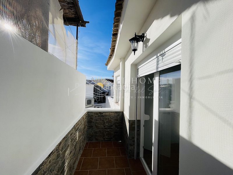 Foto cb01c8da-5e0f-4966-a160-f3ca457f0d31. Piso obra nueva . en Torrox pueblo Torrox