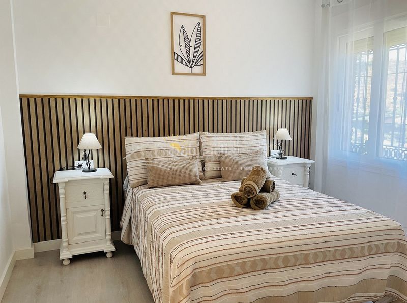 Foto 461799c7-919c-43c1-a115-d317611fdf33. Apartament amb piscina a Centro Nerja