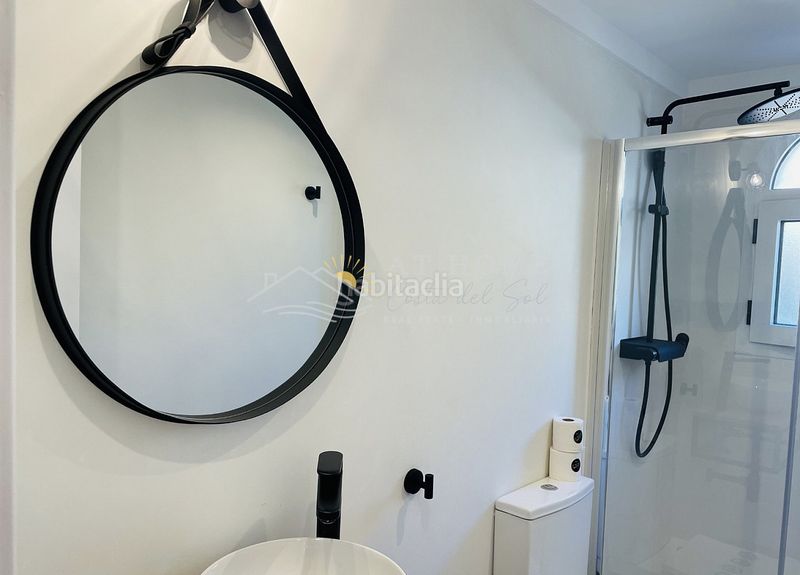 Foto b45e8d4f-bc7a-46b1-8dc6-5cafc4bbe014. Apartament amb piscina a Centro Nerja