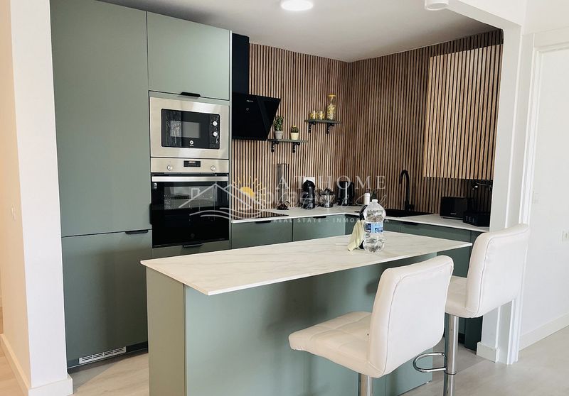 Foto d9d30757-5c9d-4c1c-ac45-b5daedbc6af0. Apartament amb piscina a Centro Nerja